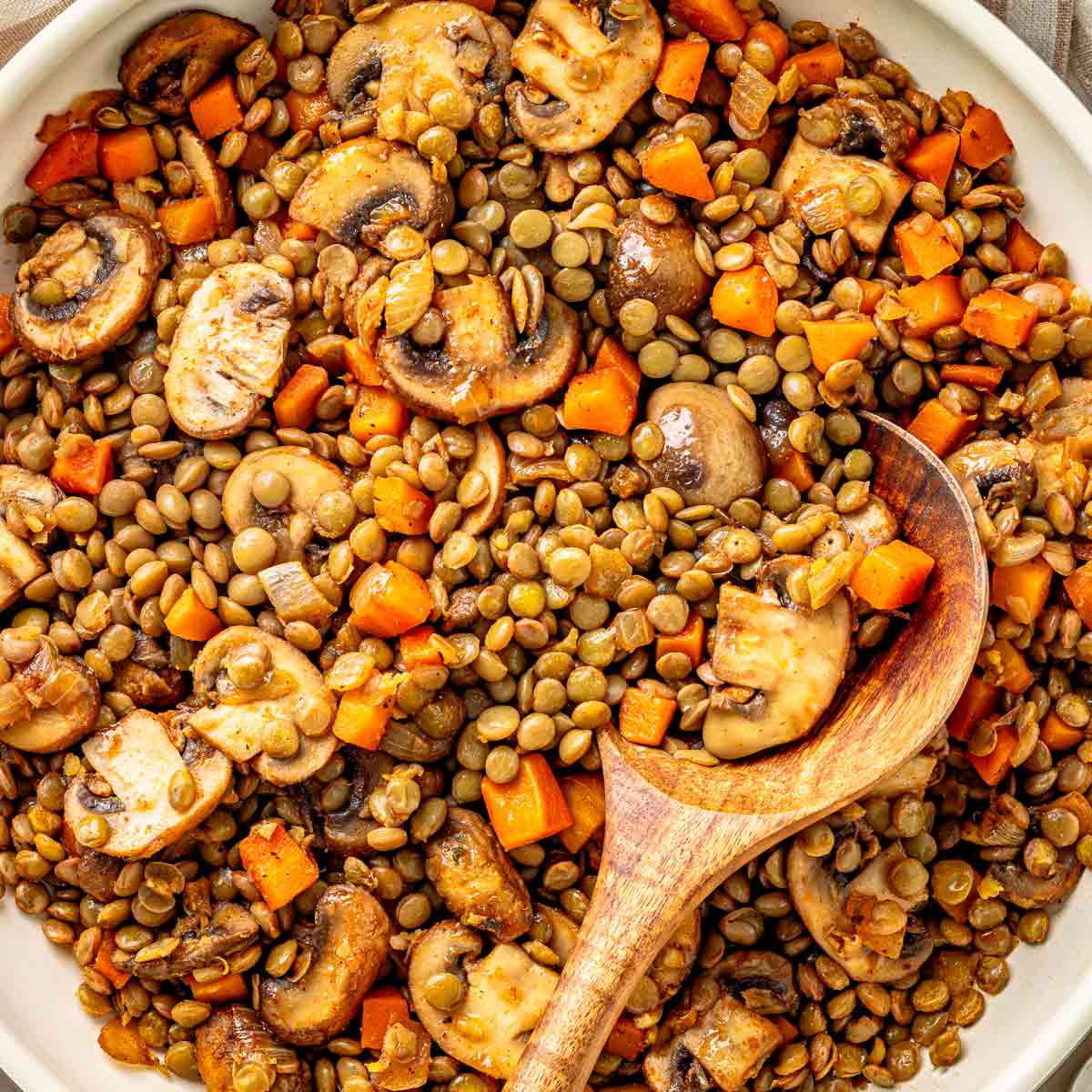 Easy Lentils with Mushrooms (Healthy Vegan Dinner)